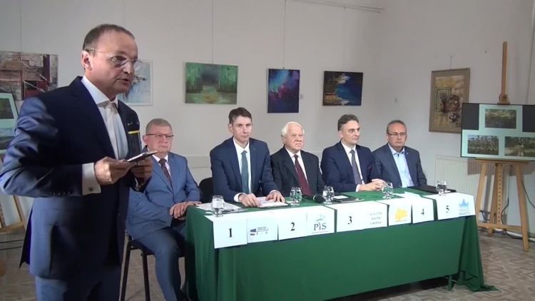 debata_kandydatow_na_urzad_burmistrza_augustowa_cz_i_zm.mp4